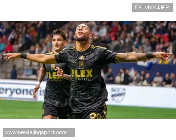 洛杉矶FC宣布续约38岁门将洛里至2026年并附加一年选择权