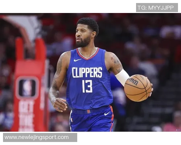 乔治半场表现出色8投4中贡献12分2篮板1抢断正负值高达12 乔治半场表现出色8投4中贡献12分2篮板1抢断正负值高达12