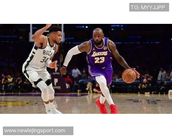 字母哥盛赞詹姆斯称其为所有运动员的榜样与自己最敬仰的球员之一