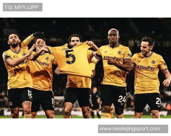 弗莱明接哈特曼传中再进一球伯恩利扩大领先优势狼队陷入困境