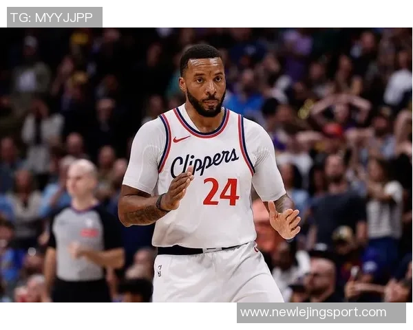 快船再次寄望于36岁哈登上赛季他身边还有鲍科比的支持